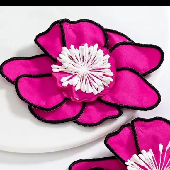 New ZARA Fushia Pink & Black Floral Statement Earrings - Picture 9 of 11